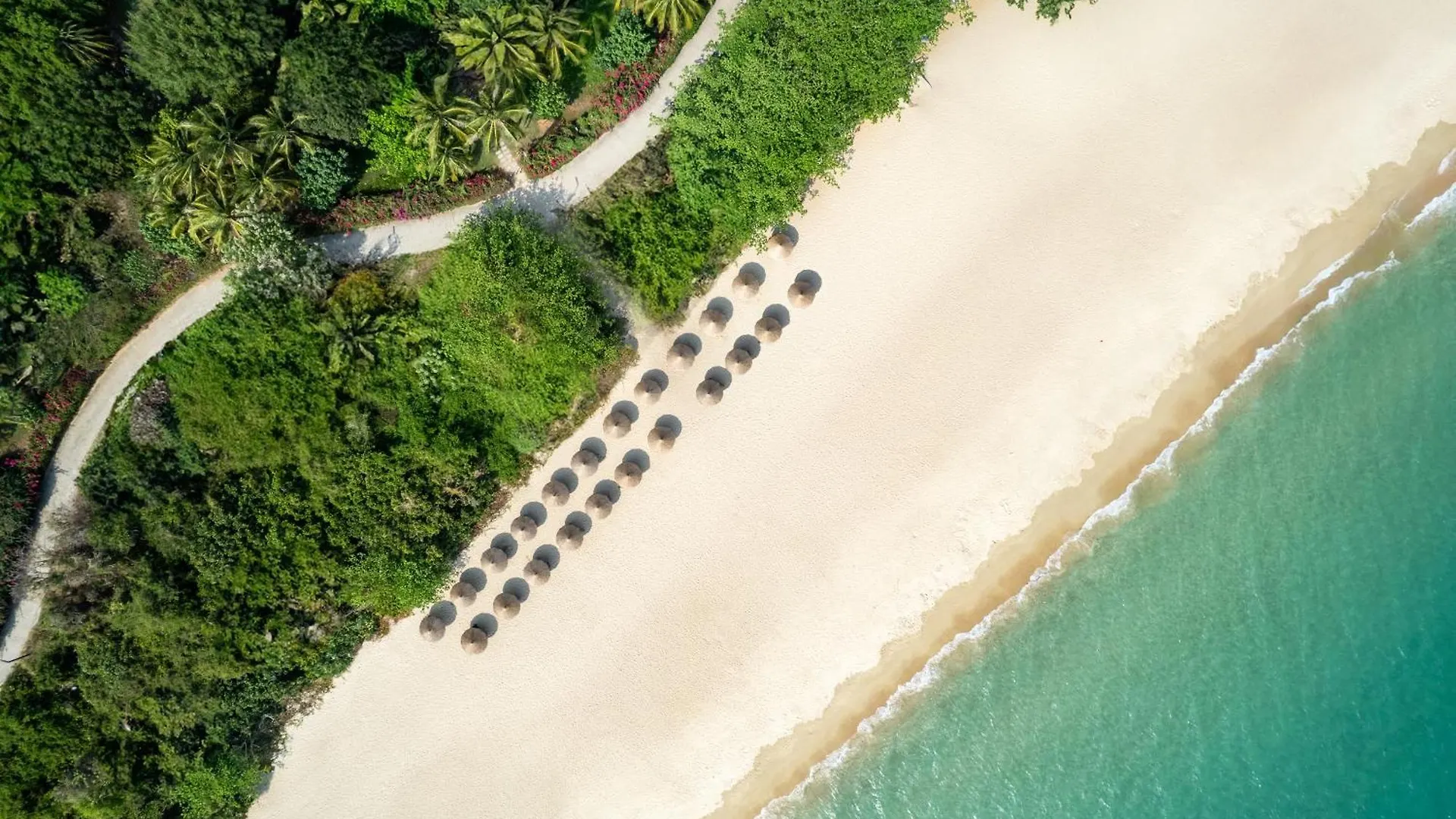 Hualuxe Sanya Yalong Bay Resort
