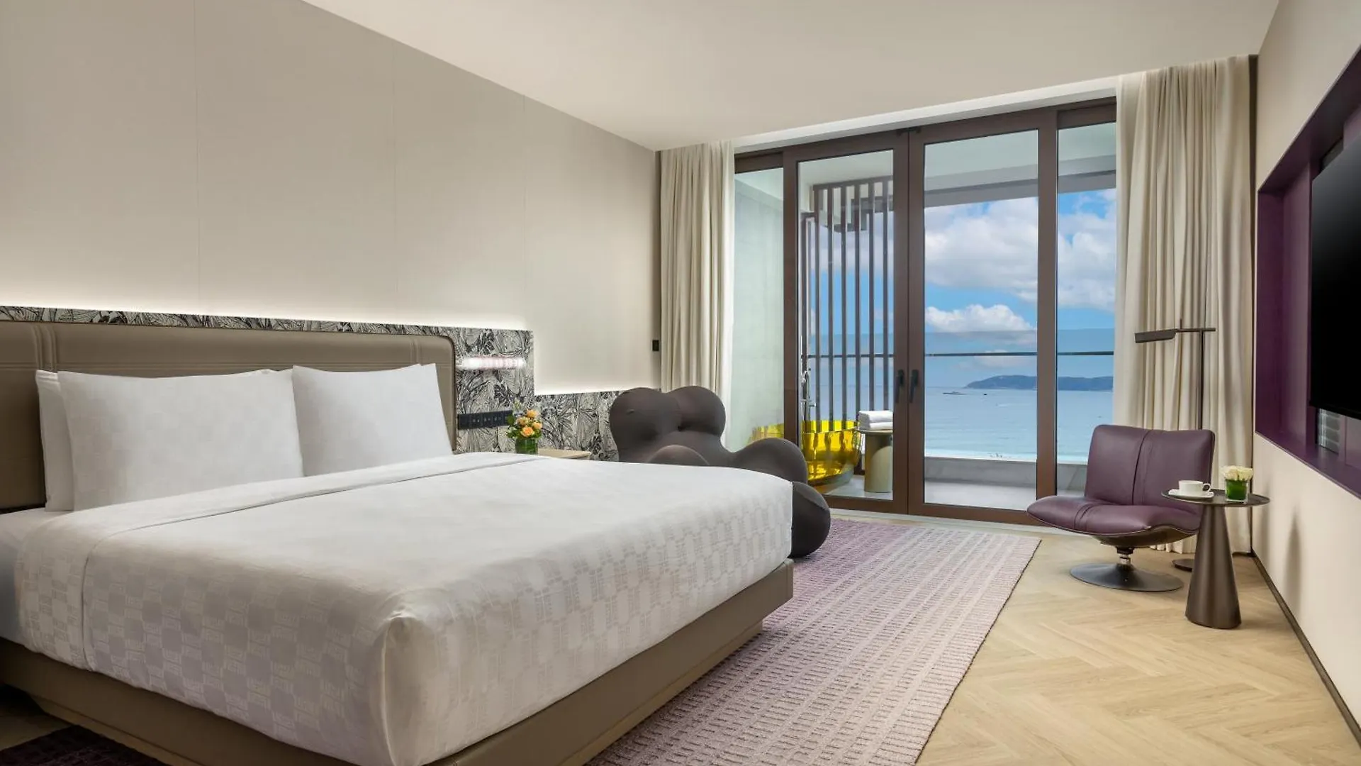 Hualuxe Sanya Yalong Bay Resort