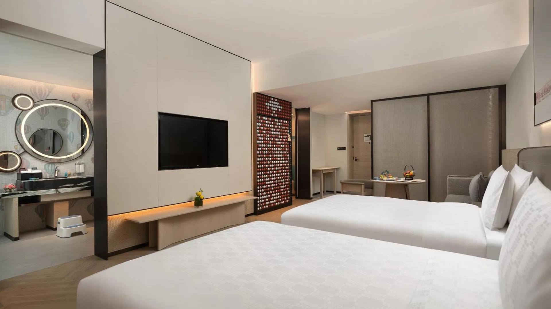 Hualuxe Sanya Yalong Bay Resort