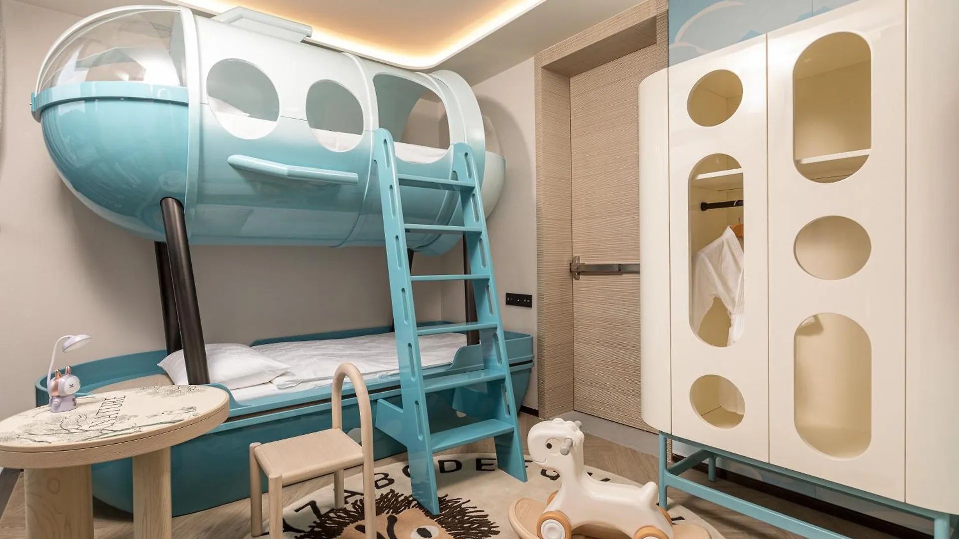 Hualuxe Sanya Yalong Bay Resort