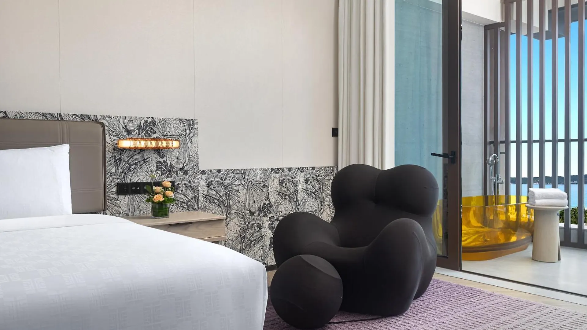 Hualuxe Sanya Yalong Bay Resort