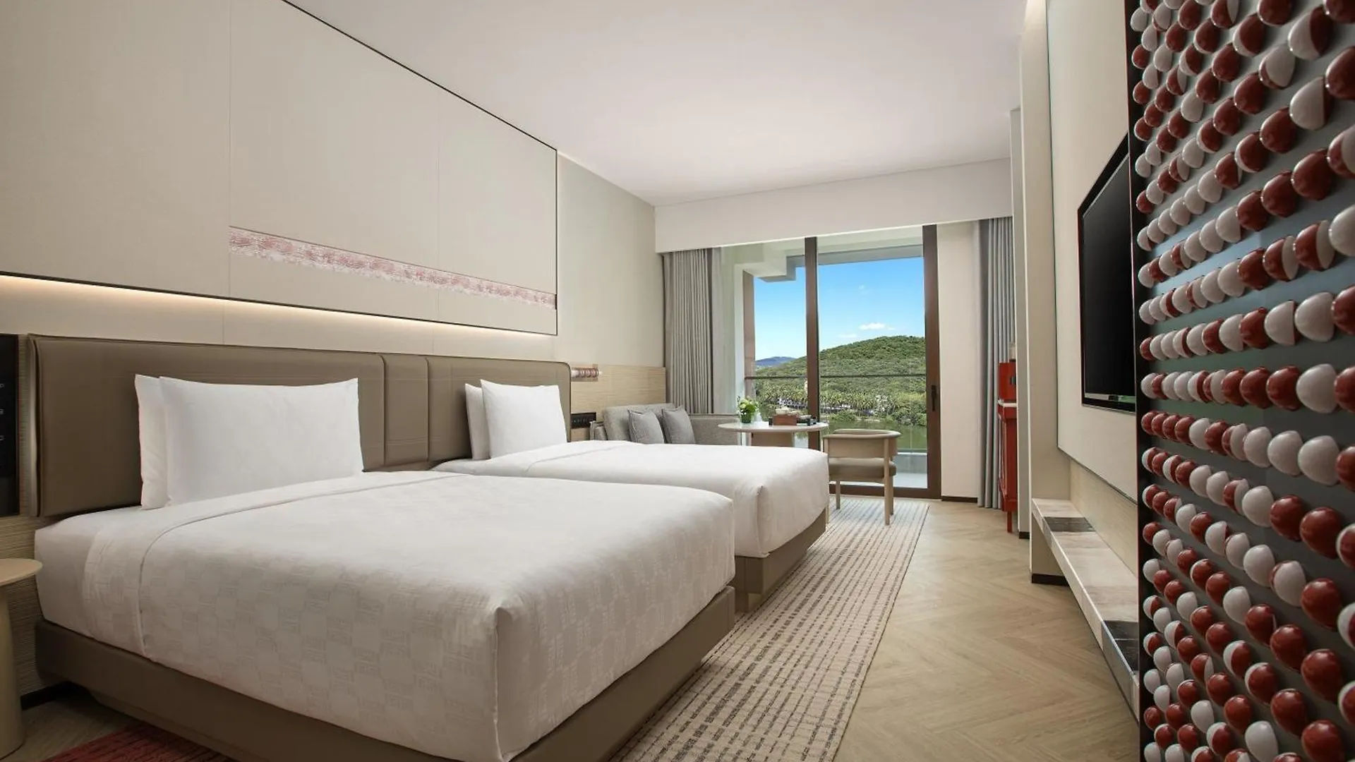 Hualuxe Sanya Yalong Bay Resort